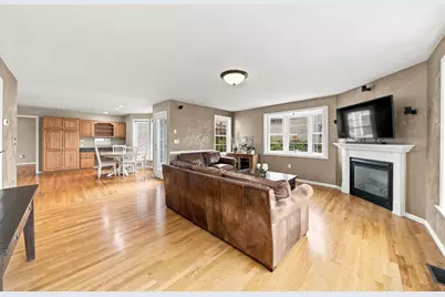 80 Grove St, Hopkinton, MA 01748 - Photo 10