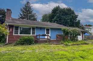 27 Hancock St, Westfield, MA 01085 - Photo 1