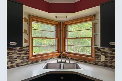 27 Hancock St, Westfield, MA 01085 - Photo 8