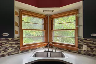 27 Hancock St, Westfield, MA 01085 - Photo 8