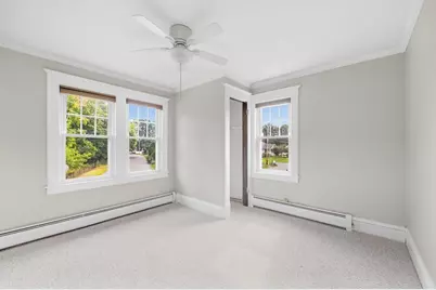 32 Wilmot St, Chicopee, MA 01013 - Photo 12