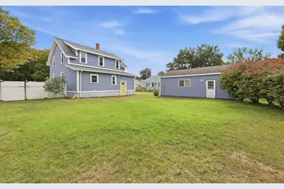 32 Wilmot St, Chicopee, MA 01013 - Photo 16