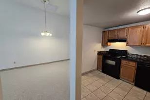 130 Beach St, Quincy, MA 02170 - Photo 4