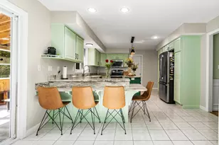 2 Hitching Post Ln, Methuen, MA 01844 - Photo 8