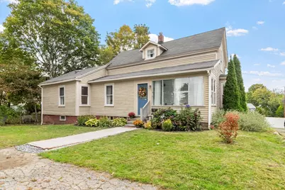 2 Hill St, Amesbury, MA 01913 - Photo 2