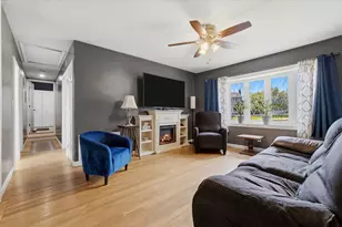 6 Appletree Rd, Danvers, MA 01923 - Photo 6