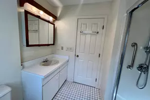 62 Amity Pl, Amherst, MA 01002 - Photo 18