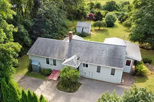 25 Whisper Ln, Fairhaven, MA 02719 - Photo 2