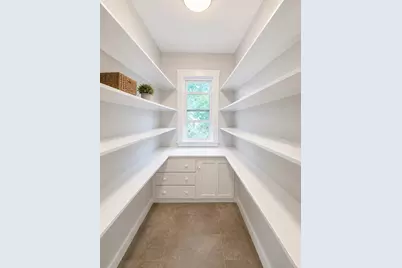 112-114 Sycamore Street #2, Belmont, MA 02478 - Photo 2
