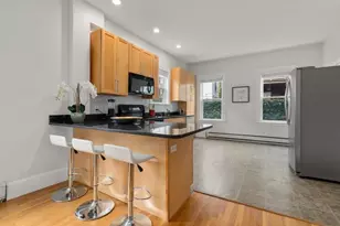 82 Tuttle St, Boston, MA 02125 - Photo 6