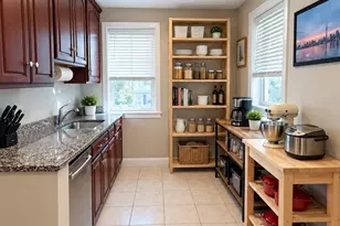 87-85 Sparkill St, Watertown, MA 02472 - Photo 2