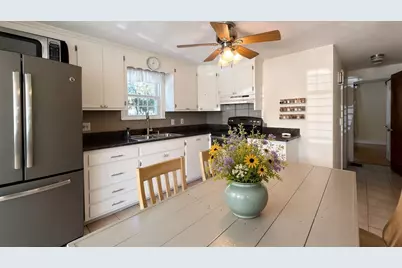 211 Holyoke St, Ludlow, MA 01056 - Photo 6
