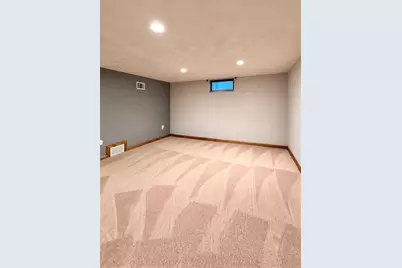 211 Holyoke St, Ludlow, MA 01056 - Photo 30