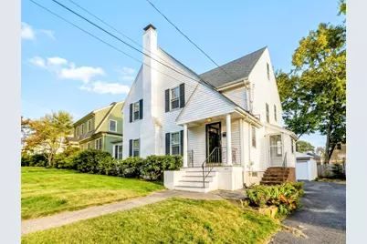142 Jackson St, Newton, MA 02459 - Photo 2
