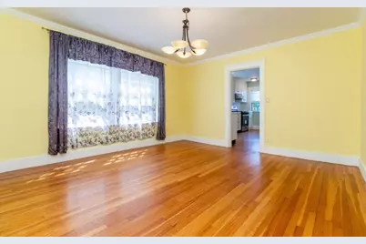 142 Jackson St, Newton, MA 02459 - Photo 10