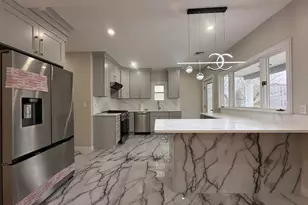 57 Almont St, Malden, MA 02148 - Photo 2