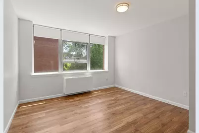 20 Hammond Pond Pkwy #302, Newton, MA 02459 - Photo 6