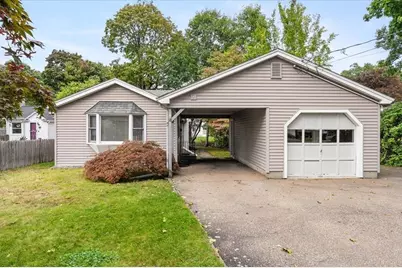 18 Bay View Dr, Shrewsbury, MA 01545 - Photo 2