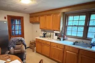 17 Howe St, Ipswich, MA 01938 - Photo 6