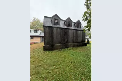17 Howe St, Ipswich, MA 01938 - Photo 4