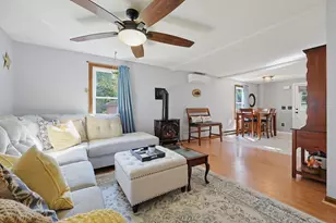 12 Marywood St, Uxbridge, MA 01569 - Photo 1
