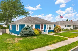19 Nautilus St, New Bedford, MA 02744 - Photo 1