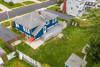 19 Nautilus St, New Bedford, MA 02744 - Photo 16