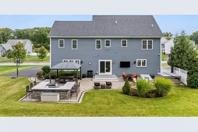 4 Oxbow Dr, Plainville, MA 02762 - Photo 8