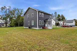 124 S Silver Ln, Sunderland, MA 01375 - Photo 2