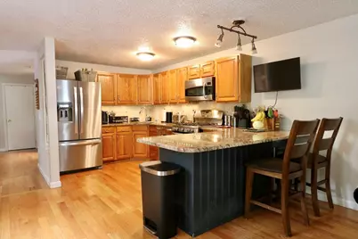 25B Country Club Ln #B, Milford, MA 01757 - Photo 4