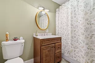681 Mill St, Agawam, MA 01030 - Photo 32