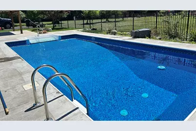 681 Mill St, Agawam, MA 01030 - Photo 4
