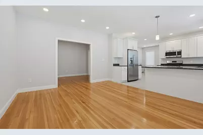 91 Verndale St, Brookline, MA 02446 - Photo 12