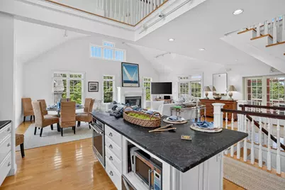 8 Beach Plum Mdws, Edgartown, MA 02539 - Photo 10