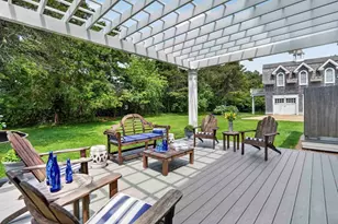 8 Beach Plum Mdws, Edgartown, MA 02539 - Photo 38