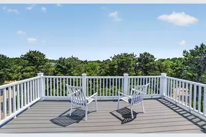 8 Beach Plum Mdws, Edgartown, MA 02539 - Photo 26