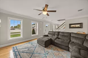 18 Whiterock Ln, Swansea, MA 02777 - Photo 4