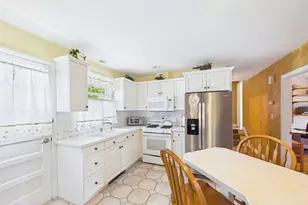 23 Jameson St, Fairhaven, MA 02719 - Photo 14