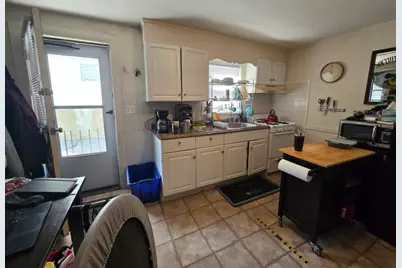 30 Cedar St, Waltham, MA 02453 - Photo 6