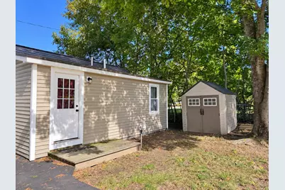 7 Myers St, Uxbridge, MA 01569 - Photo 2