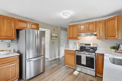 15 Collins St #15, Attleboro, MA 02703 - Photo 6