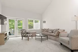 142 Cannon Forge Dr, Foxboro, MA 02035 - Photo 2