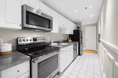 10 Charlesgate E #502, Boston, MA 02215 - Photo 2
