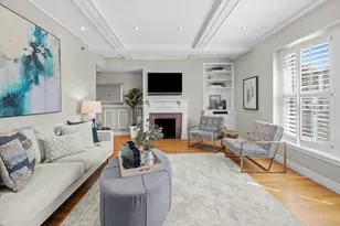 10 Charlesgate E, Boston, MA 02215 - Photo 16