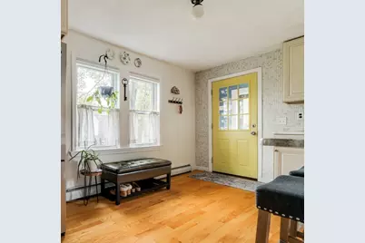 12 Butler St, Medford, MA 02155 - Photo 8