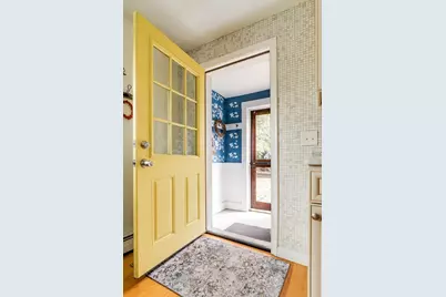 12 Butler St, Medford, MA 02155 - Photo 10