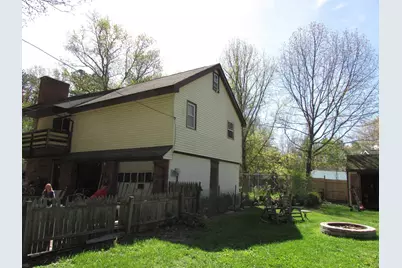10 Bartlett St, South Hadley, MA 01075 - Photo 34