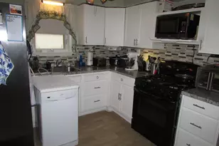 10 Bartlett St, South Hadley, MA 01075 - Photo 12