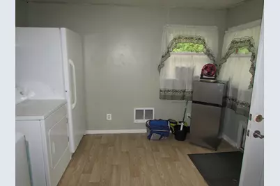 10 Bartlett St, South Hadley, MA 01075 - Photo 10