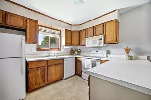 220 Beekman Dr, Agawam, MA 01001 - Photo 6